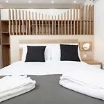 Ivory Seafront With Views!- Fl 15 By Homely Σεντ Πόλς Μπέι