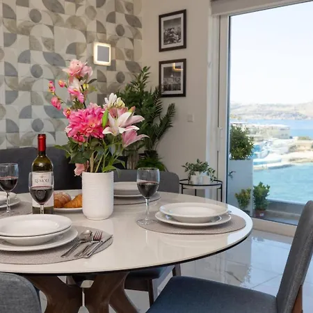 Ivory Seafront With Views!- Fl 15 By Homely * St. Paul's Bay