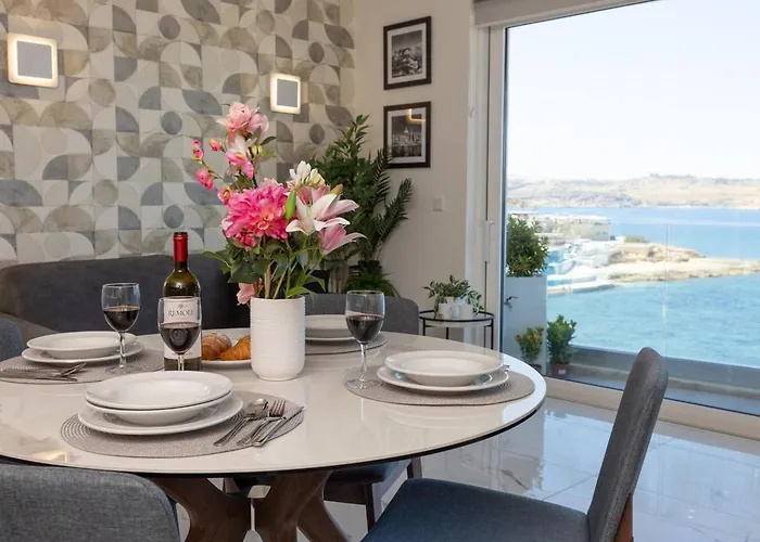 Ivory Seafront With Views!- Fl 15 By Homely * St. Paul's Bay